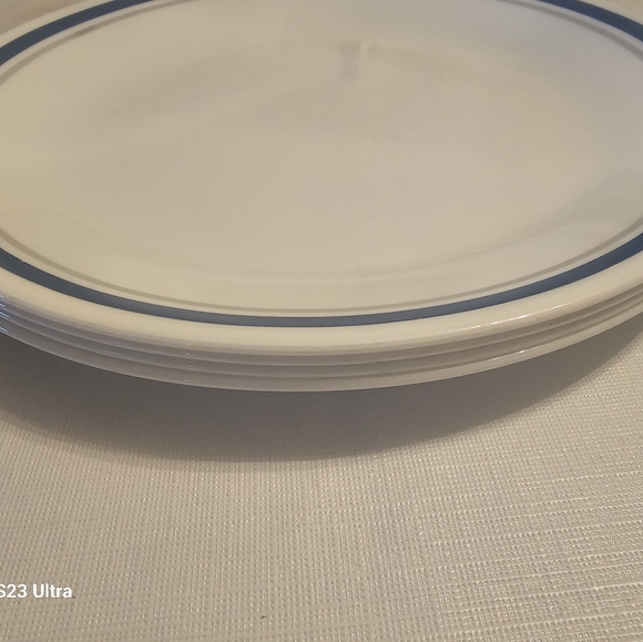 Corelle Corning INDIGO (4) Dinner Plates 10 1/4" & (4) Salad Plates 6 1/2" - Picture 4 of 12